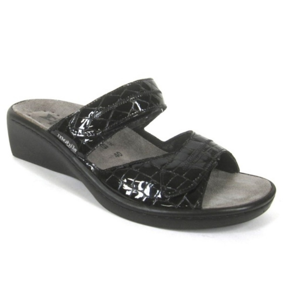 Mephisto Mobils Ulda Sandals in Black Patent Leather Size 38 (7.5/8)